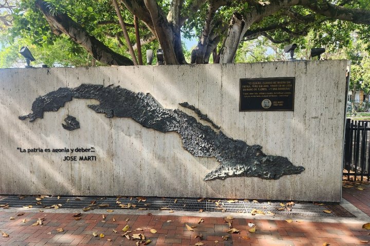 a sign on the side of a ramp